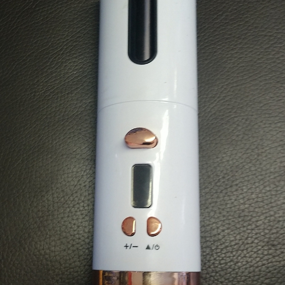 White and Rose Gold Hair Curler